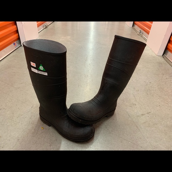 Rain Boots - Picture 4 of 8